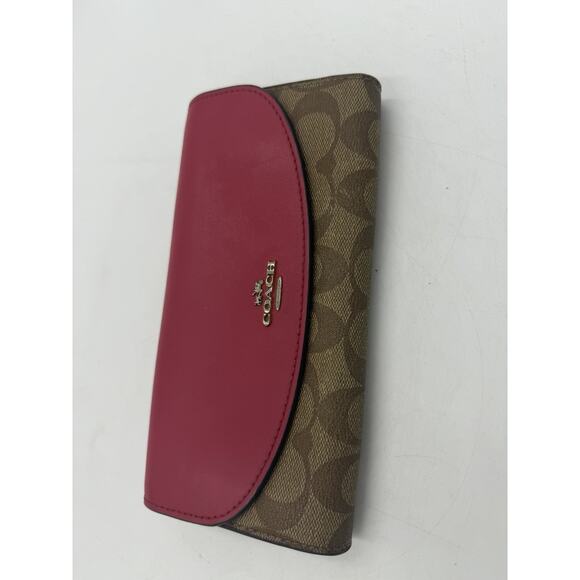 Coach Beige Red Leather Signature Tri-Fold Check-Book Buckle Wallet Used Once - Picture 1 of 5